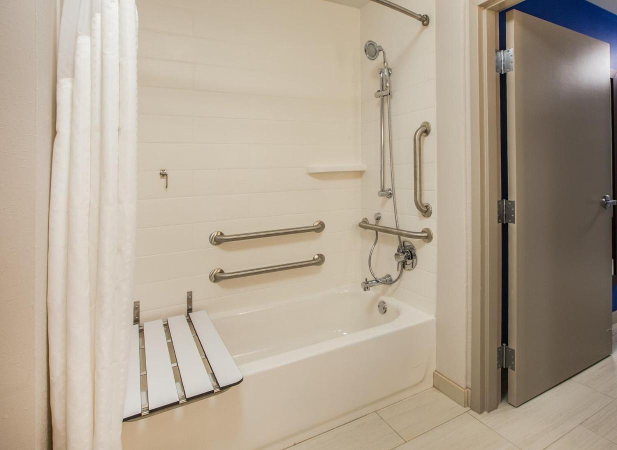Holiday Inn Express & Suites - Austin - Manor By Ihg エクステリア 写真