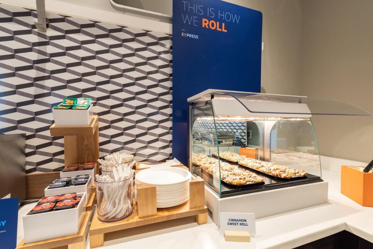Holiday Inn Express & Suites - Austin - Manor By Ihg エクステリア 写真
