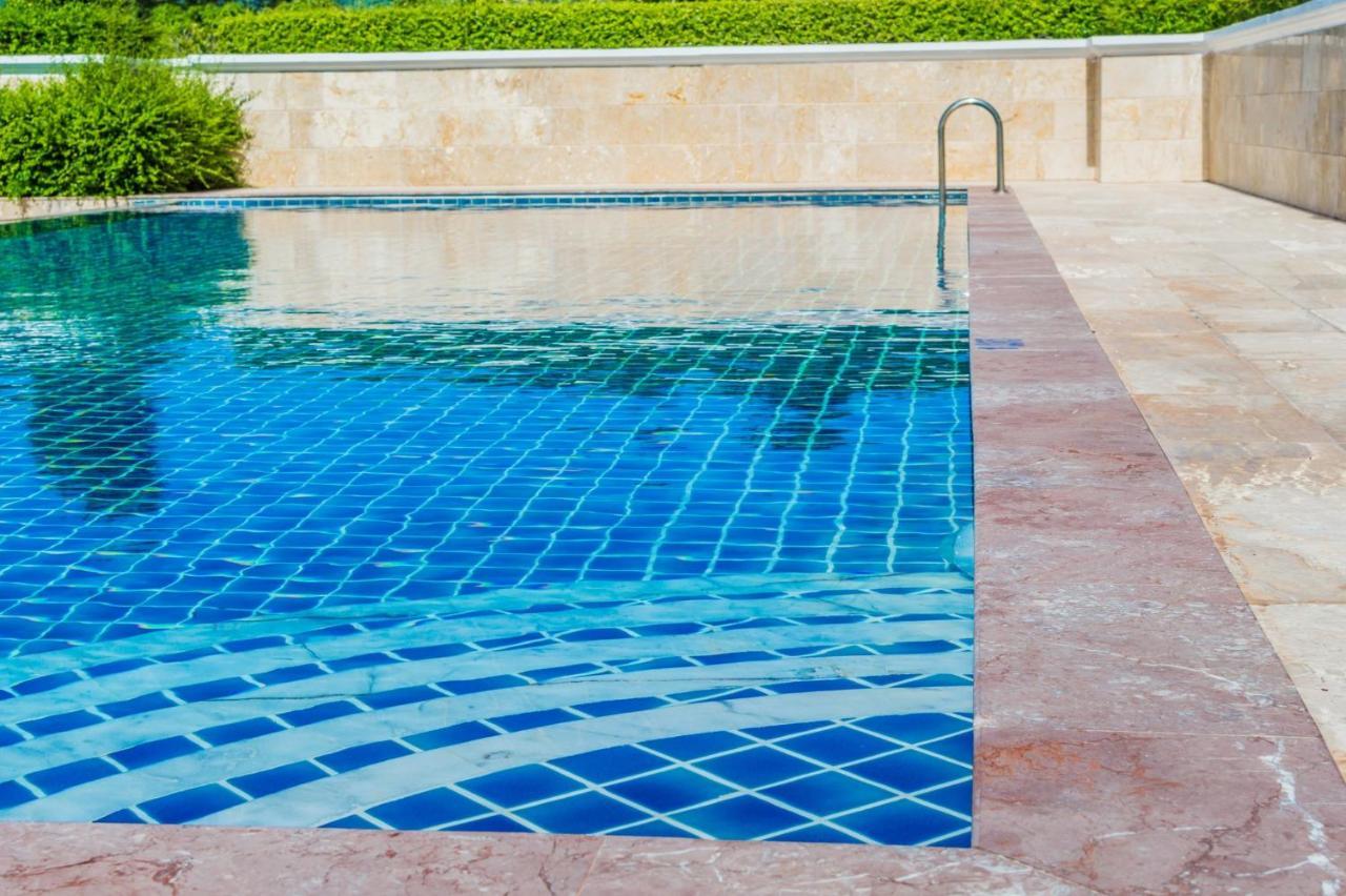 Holiday Inn Express & Suites - Austin - Manor By Ihg エクステリア 写真